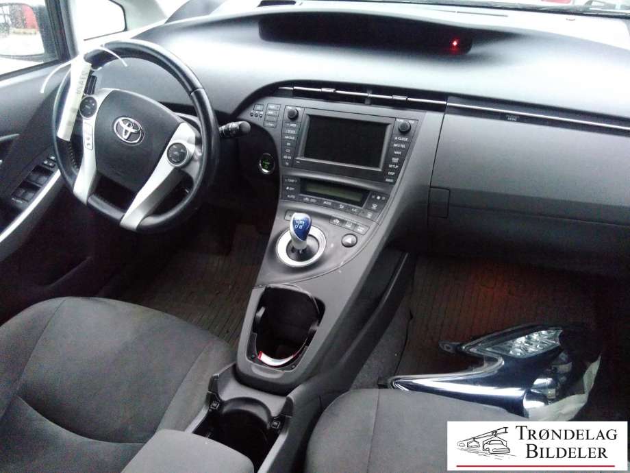 Toyota Prius 2009-2016 (Type III) (COMBI) (COMBI), Motorkode: 2ZR-FXE, Girkassekode: 