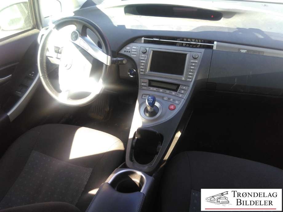 Toyota Prius 2009-2016 (Type III) (COMBI) (COMBI), Motorkode: 2ZR-FXE, Girkassekode: 