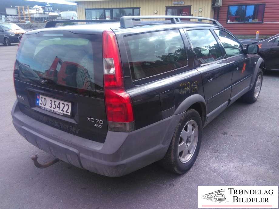Volvo XC70 2001-2004 (Type I, Fase 1) , Motorkode: D5244T, Girkassekode: 5-AUT 4WD / AW50/51 AWD