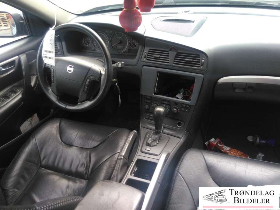 Volvo XC70 2001-2004 (Type I, Fase 1) , Motorkode: D5244T, Girkassekode: 5-AUT 4WD / AW50/51 AWD