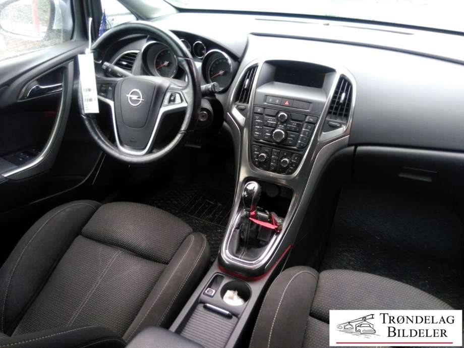 Opel Astra J 2010-2015 , Motorkode: A17DTR, Girkassekode: 