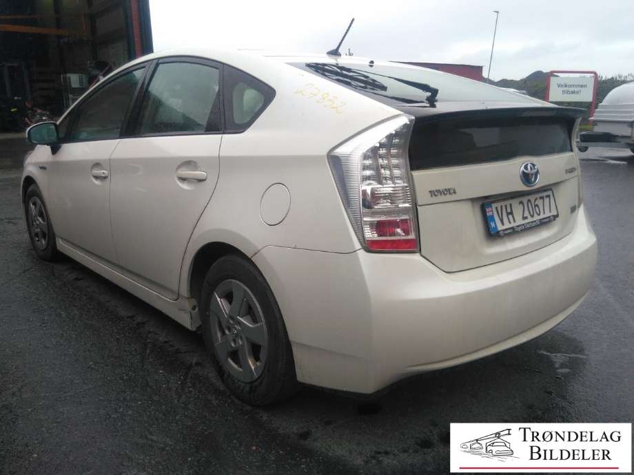 Toyota Prius 2009-2016 (Type III) (COMBI) (COMBI), Motorkode: 2ZR-FXE, Girkassekode: 