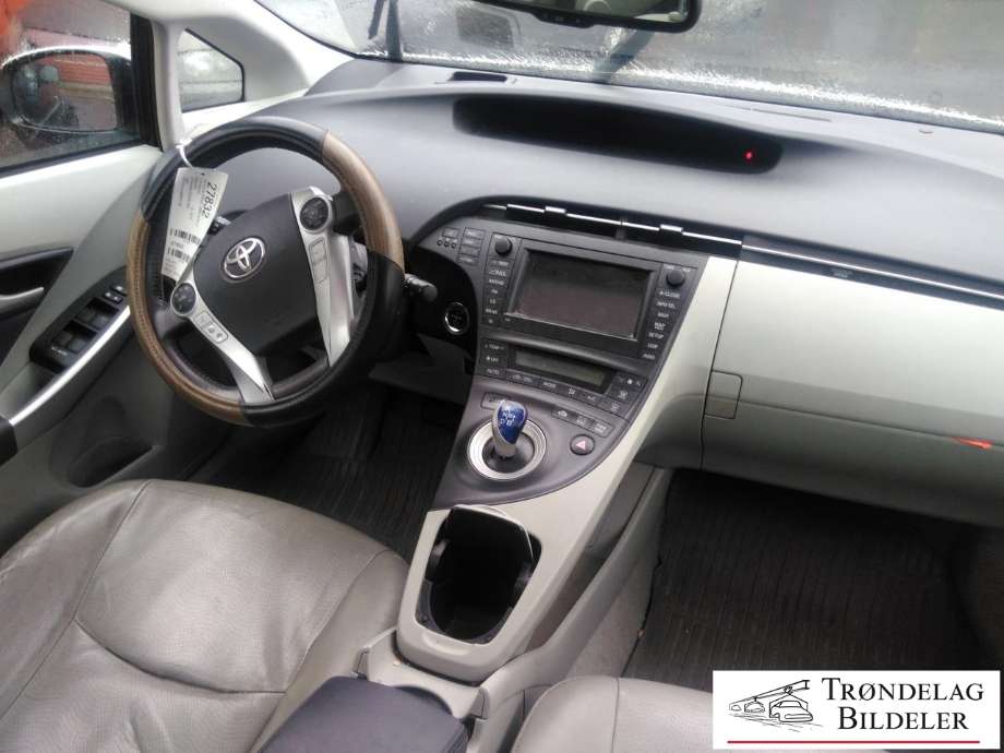 Toyota Prius 2009-2016 (Type III) (COMBI) (COMBI), Motorkode: 2ZR-FXE, Girkassekode: 