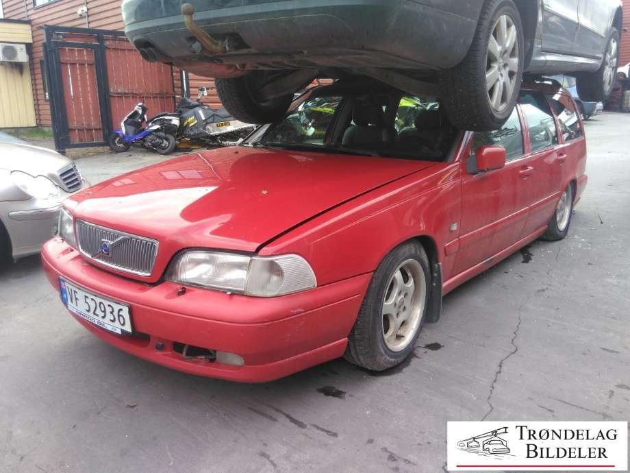Volvo V70 (S70/XC70) 1997-2000 (Type I) , Motorkode: B5244S2, Girkassekode: M56