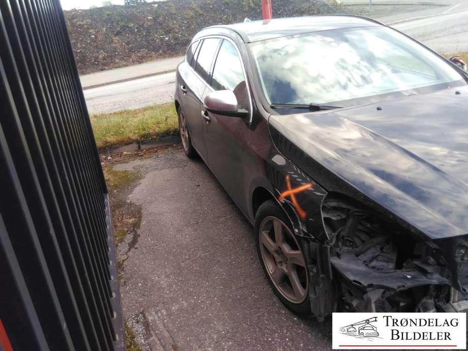 Volvo V60 2010-2013 (Type I, Fase 1) , Motorkode: D4162T, Girkassekode: 6-MAN 2WD / MMT6