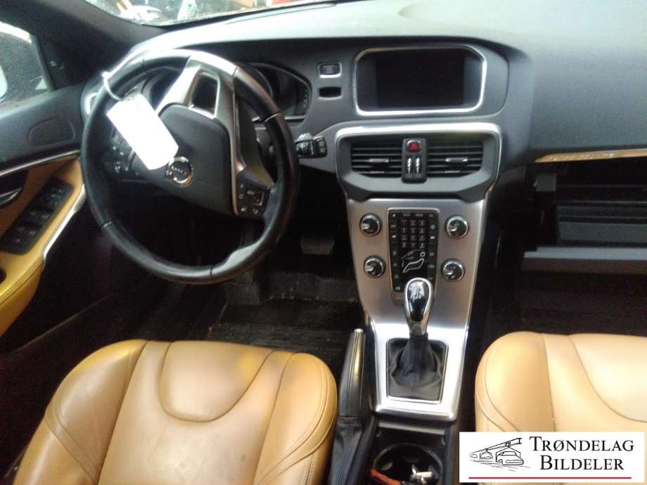 Volvo V40 2012-2019 , Motorkode: D4204T8, Girkassekode: 6-AUT 2WD / TF-71SC