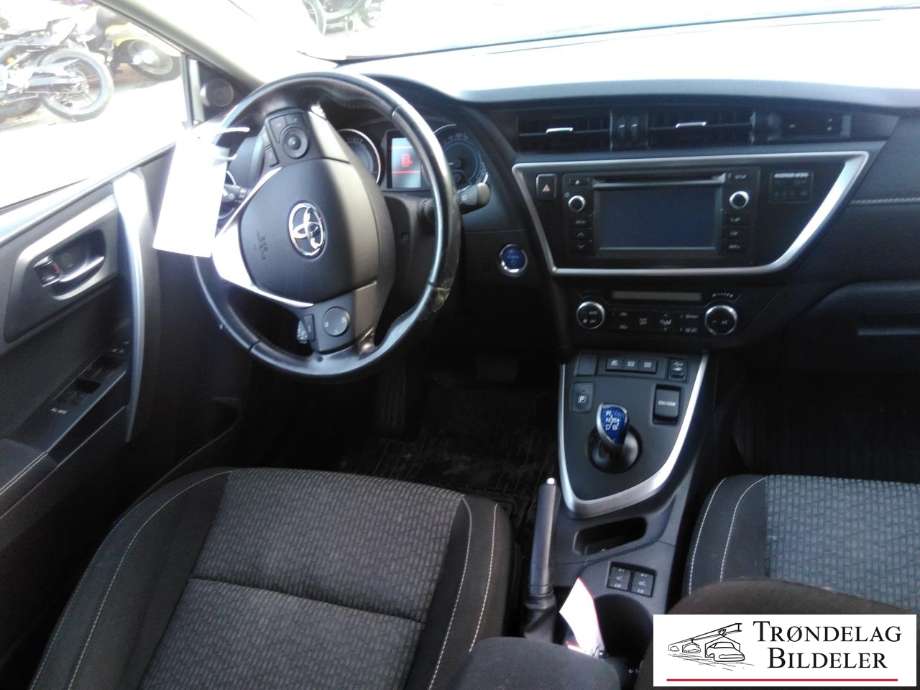 Toyota Auris 2013-2015 (Type II, Fase 1) , Motorkode: 2ZR-FXE, Girkassekode: 