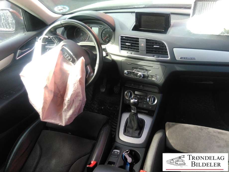 Audi Q3 2011-2014 (Type I, Fase 1) , Motorkode: CFFC, Girkassekode: MKH