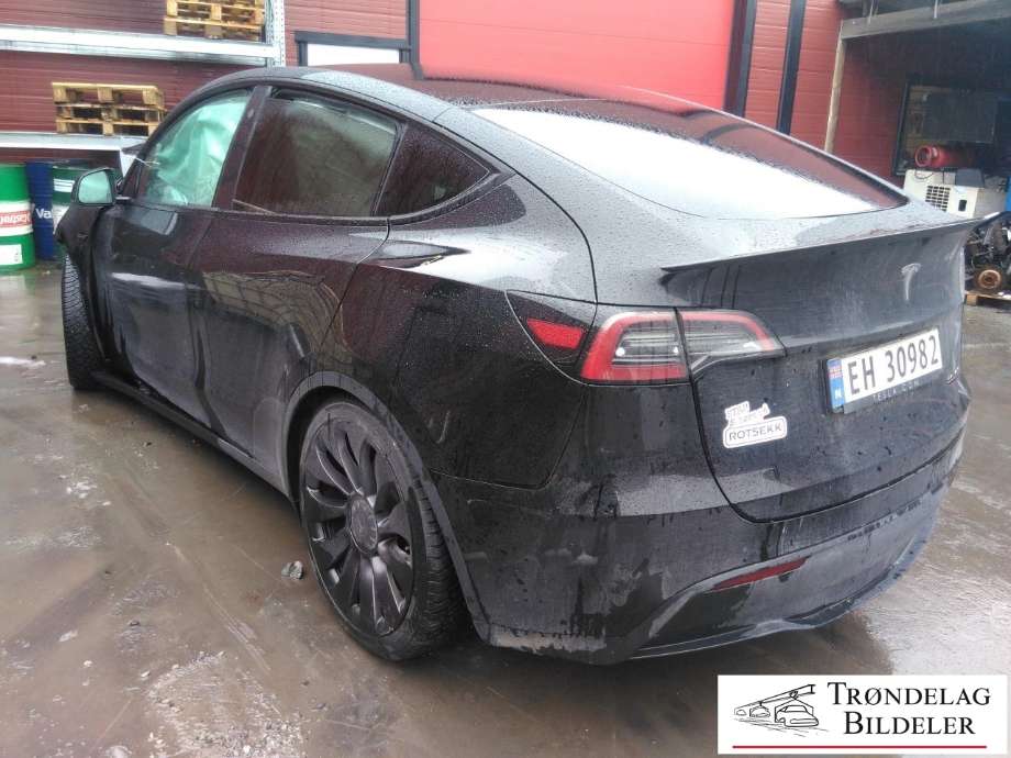 Tesla Model Y 2021-2024 (Type I) , Motorkode: 3D3|4D1, Girkassekode: 