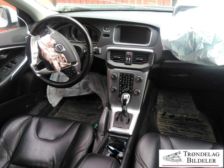 Volvo V40 2012-2019 delebil , Motorkode: D4204T8, Girkassekode: 6-AUT 2WD / TF-71SC