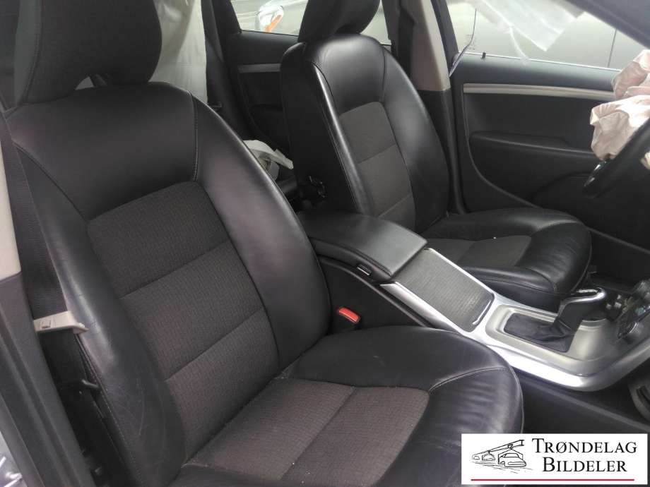 Volvo V70 2014-2016 (Type III, Fase 2) , Motorkode: D4162T, Girkassekode: 6-PSHIFT 2WD / MPS6