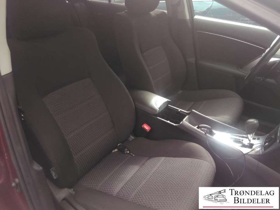 Toyota Avensis 2009-2015 (Type III, Fase 1) , Motorkode: 2ZR-FAE, Girkassekode: 