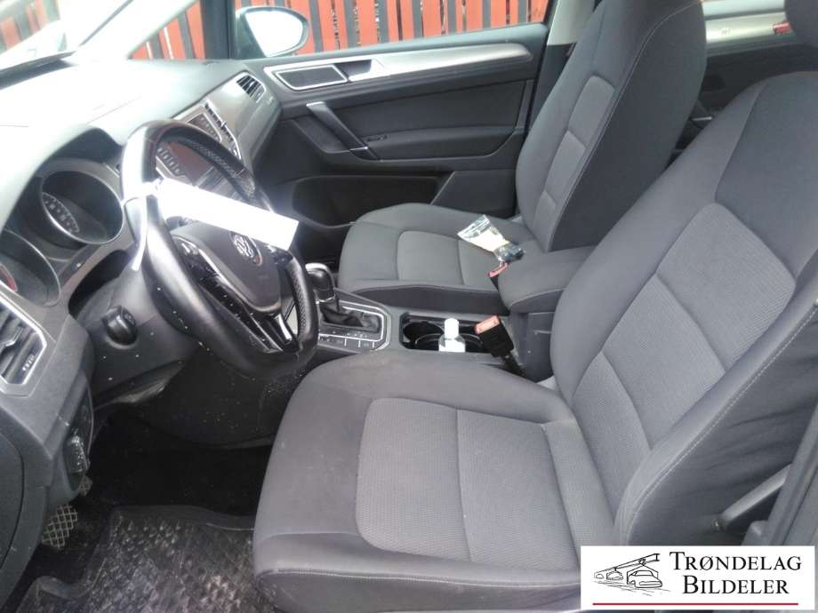 VW Golf Sportsvan 2014-2018 , Motorkode: CRKB, Girkassekode: QRK
