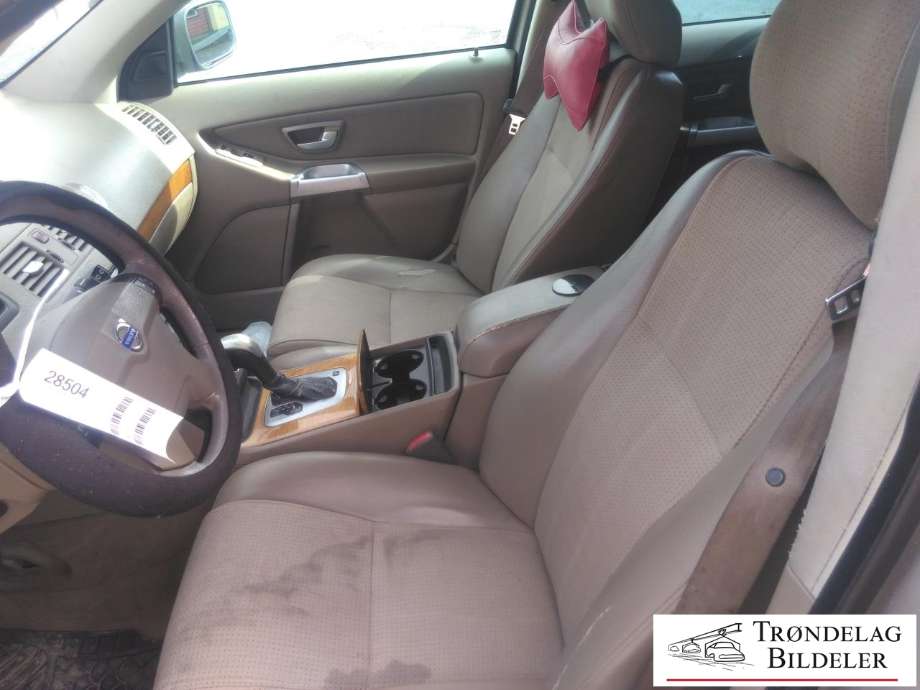 Volvo XC90 2002-2006 (Type I, Fase 1) , Motorkode: D5244T, Girkassekode: 5-AUT 4WD / AW50/51 AWD