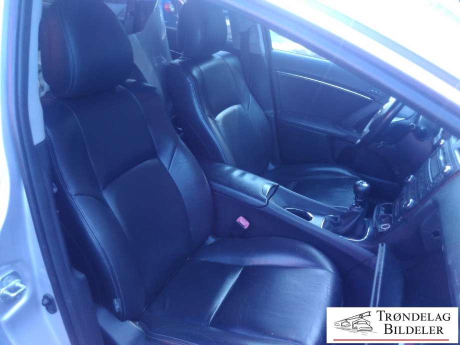 Toyota Avensis 2009-2015 (Type III, Fase 1) , Motorkode: 1AD-FTV, Girkassekode: 