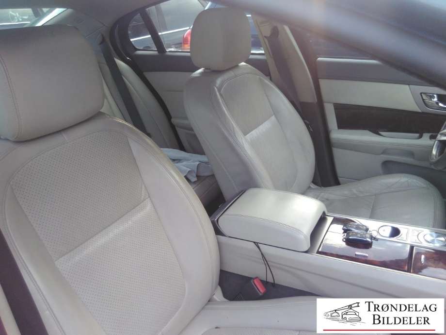 Jaguar XF 2008-2015 (X250) delebil , Motorkode: 7G, Girkassekode: 
