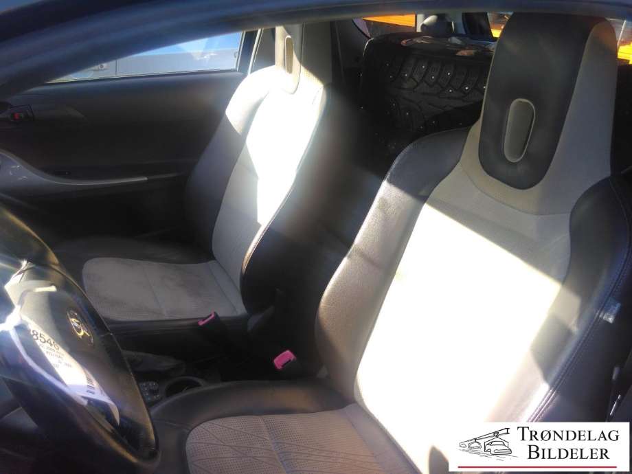 Toyota iQ 2009-2014 delebil , Motorkode: 1KR-FE, Girkassekode: 
