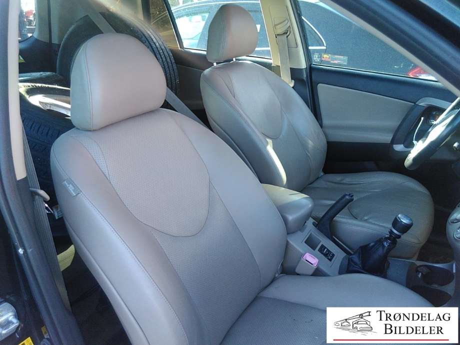 Toyota RAV4 2006-2009 (Type III, Fase 1) , Motorkode: 2AD-FTV|DPF, Girkassekode: 