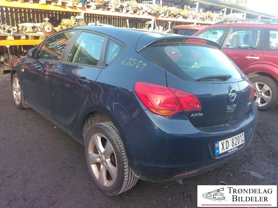 Opel Astra J 2010-2015 delebil , Motorkode: A13DTE, Girkassekode: 