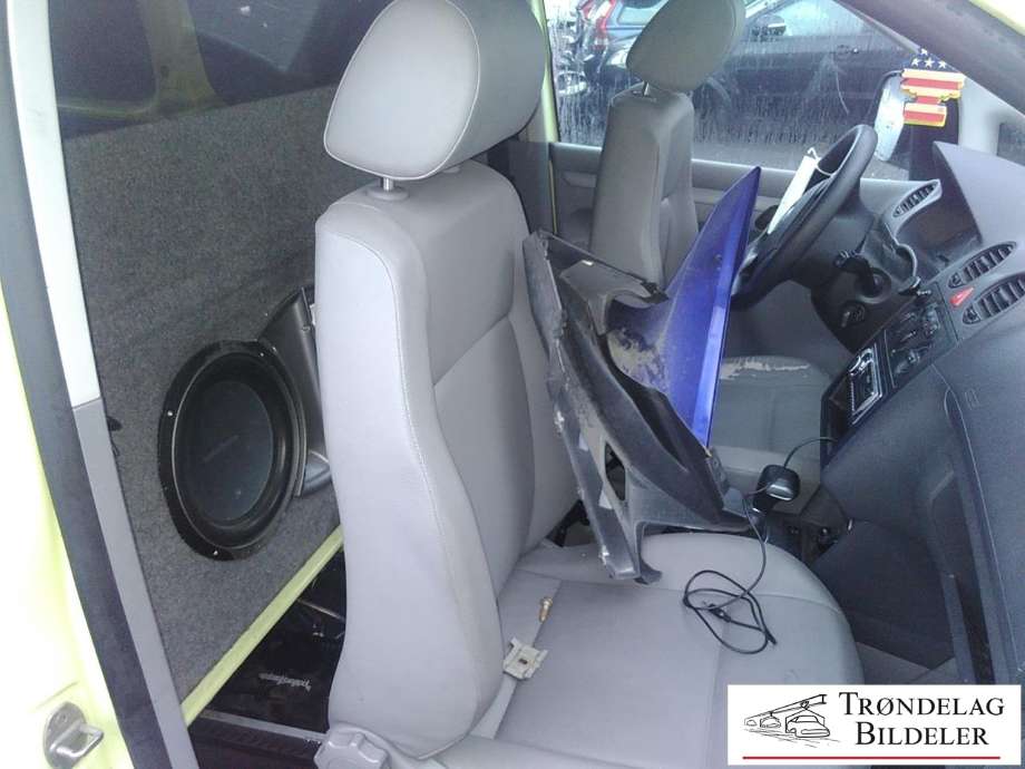 VW Caddy 2004-2010 (Type III, Fase 1) , Motorkode: BLS, Girkassekode: KND