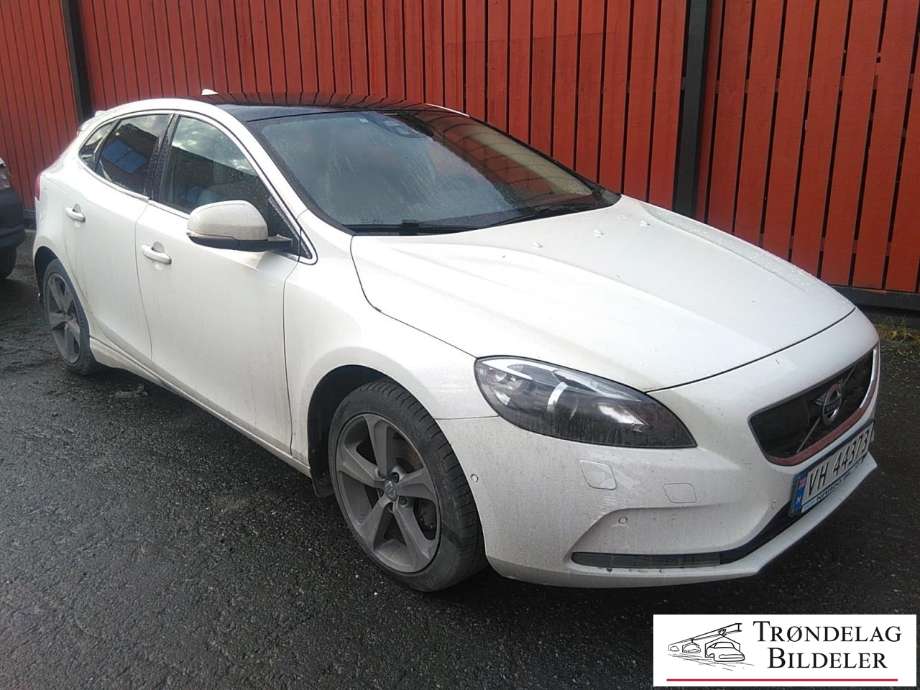 Volvo V40, 2012-2019  delebil , Motorkode: D4162T, Girkassekode: 6-MAN 2WD / B6