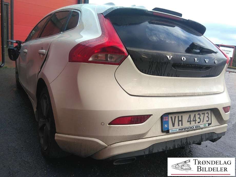 Volvo V40 2012-2019 , Motorkode: D4162T, Girkassekode: 6-MAN 2WD / B6