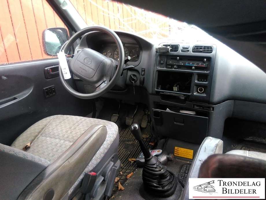 Toyota Hiace 2001-2006 (Fase 2) delebil , Motorkode: 2KD-FTV, Girkassekode: 