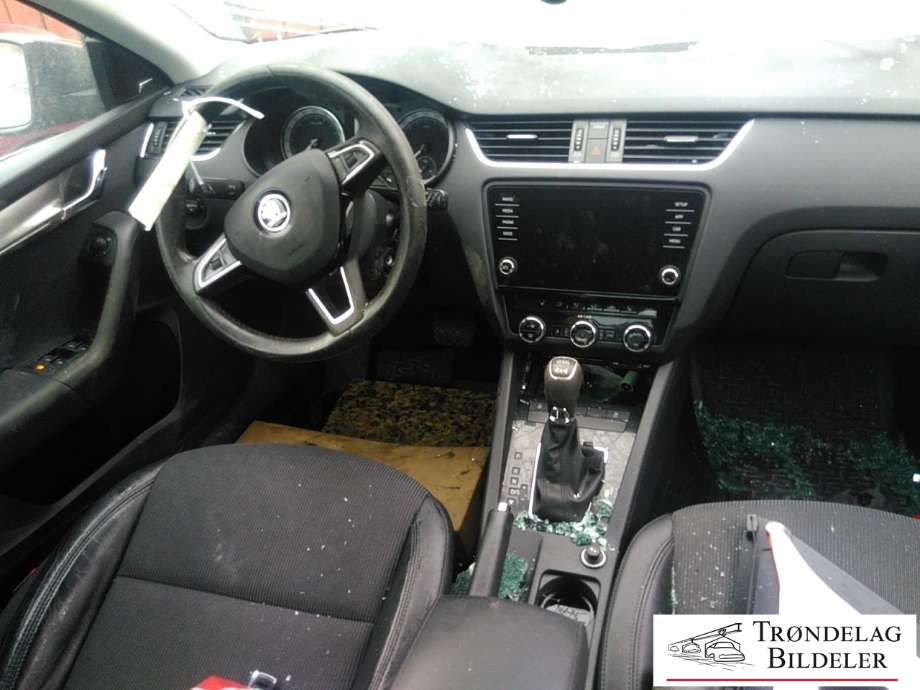 Škoda Octavia 2017-2020 (Type III, Fase 2) delebil , Motorkode: DCYA, Girkassekode: SWR
