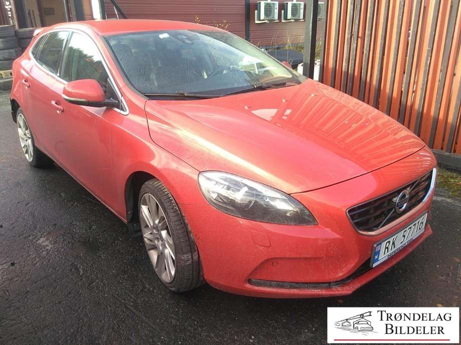 Volvo V40 2012-2019 , Motorkode: B4164T3, Girkassekode: 6-MAN 2WD / B6