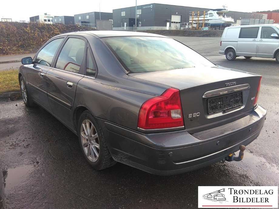 Volvo S80 1998-2006 (Type I) , Motorkode: D5244T2, Girkassekode: 5-MAN / M56