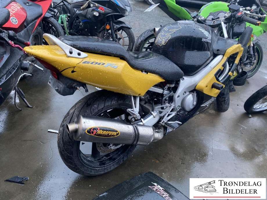 MC Honda CBR600F 1999-2000 F4 delebil , Motorkode: PC 35 E, Girkassekode: 