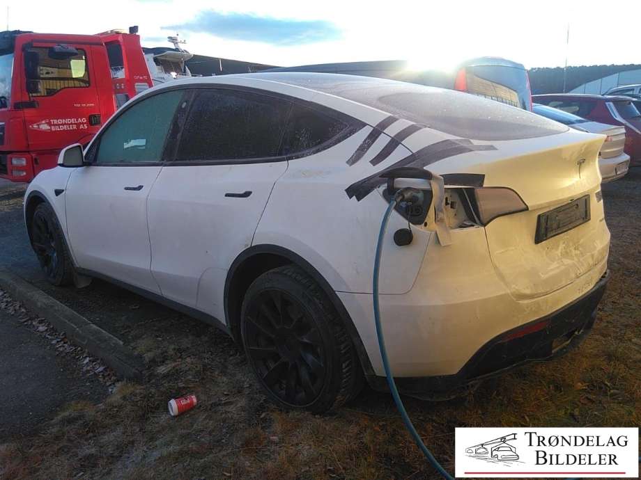 Tesla Model Y 2021-2024 (Type I) , Motorkode: 3D3|4D1, Girkassekode: 