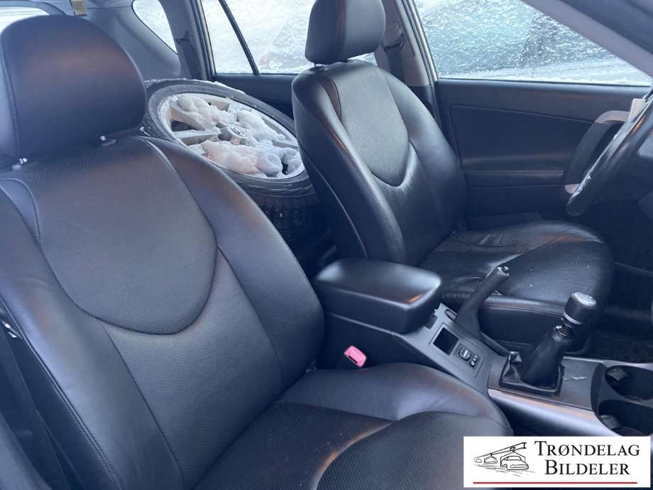 Toyota RAV4 2006-2009 (Type III, Fase 1) , Motorkode: 2AD-FTV|DPF, Girkassekode: 