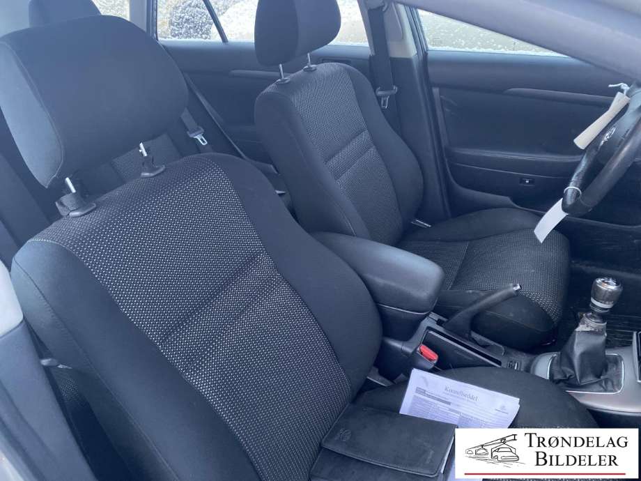 Toyota Avensis 2003-2008 (Type II) delebil , Motorkode: 1AD-FTV, Girkassekode: 