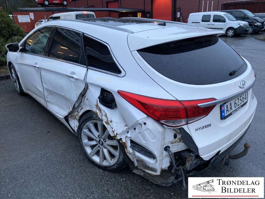 Hyundai i40 2012-2017 , Motorkode: D4FD, Girkassekode: 