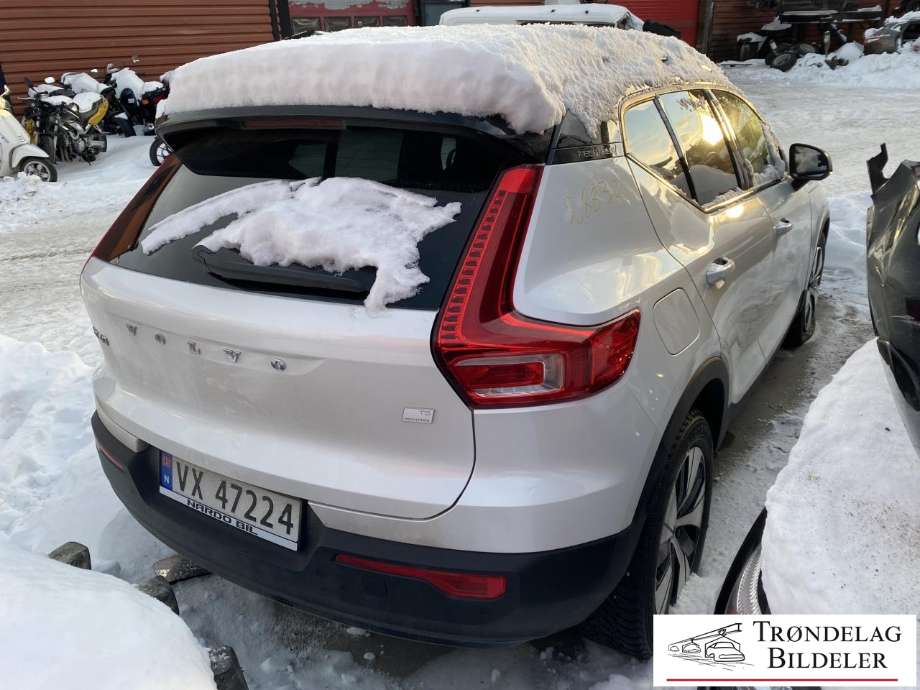 Volvo XC40 2018-2024 , Motorkode: B3154T5|HYFAD, Girkassekode: 7-DCT 2WD / 7DCTH
