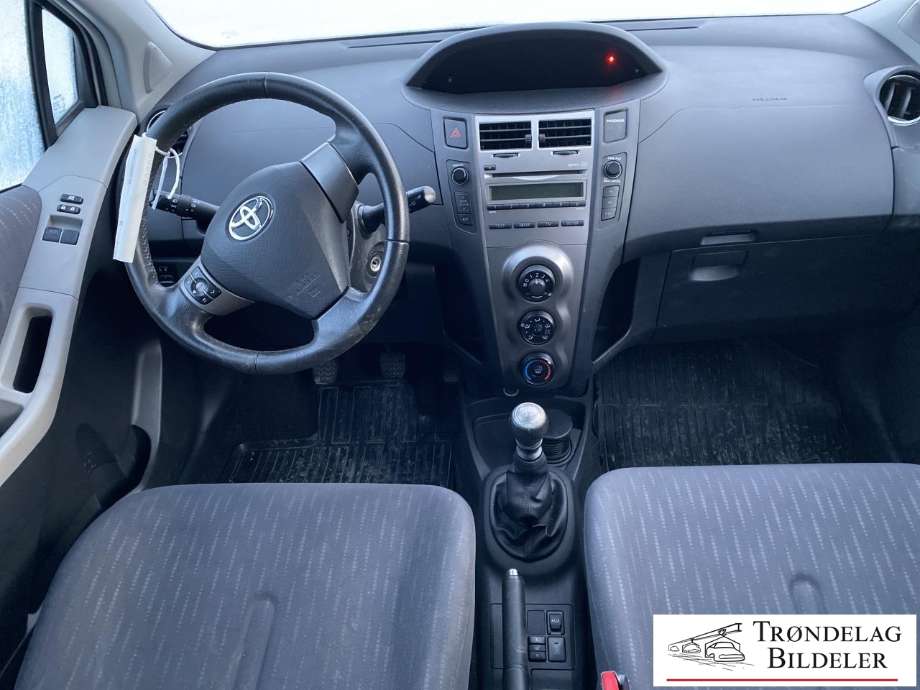 Toyota Yaris 2009-2011 (Type II, Fase 2) delebil , Motorkode: 1ND-TV, Girkassekode: 