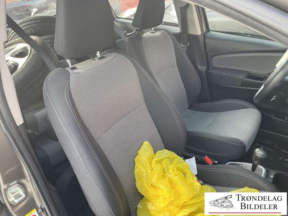 Toyota Yaris 2014-2020 (Type III, Fase 2) delebil , Motorkode: 1NZ-FXE, Girkassekode: 
