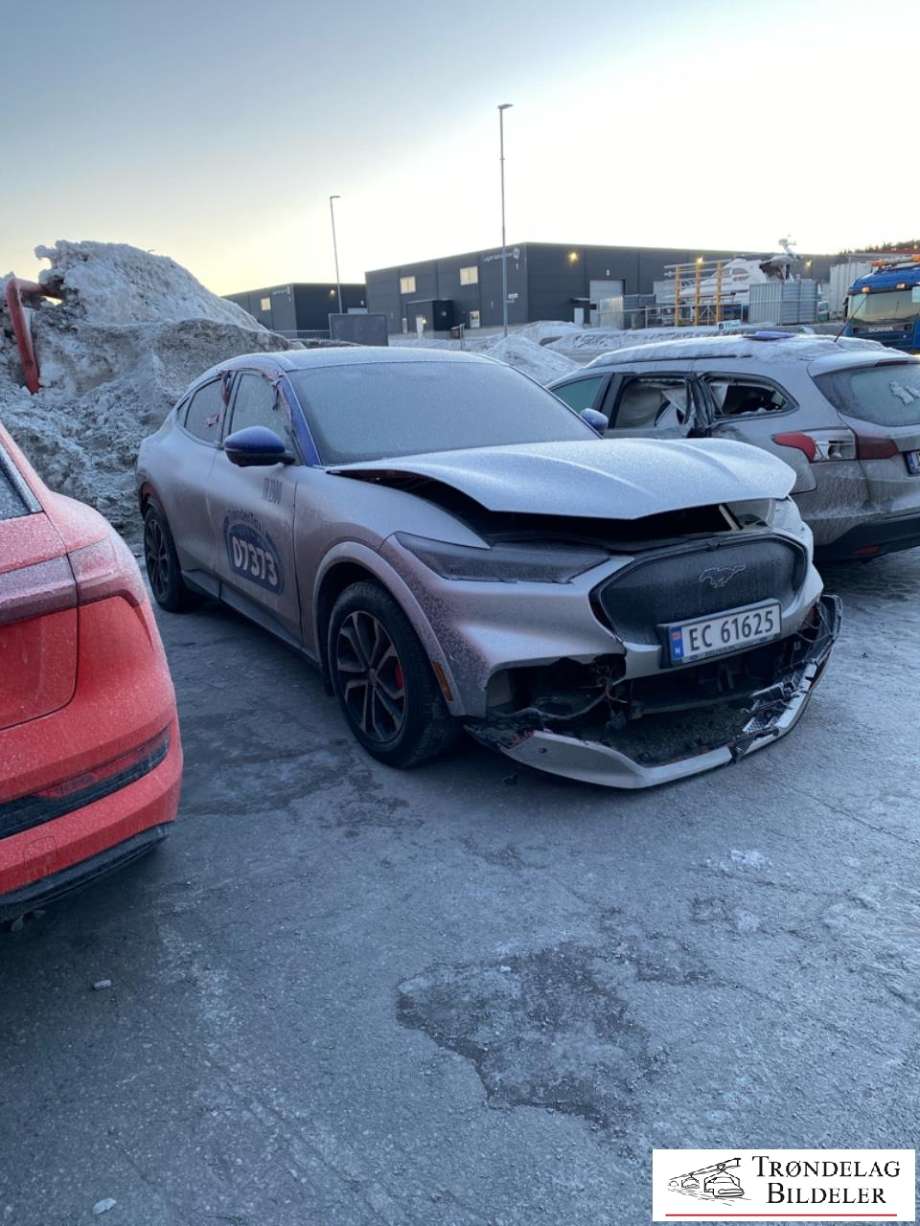 Ford Mustang Mach-e 2020-->> , Motorkode: U, Girkassekode: 