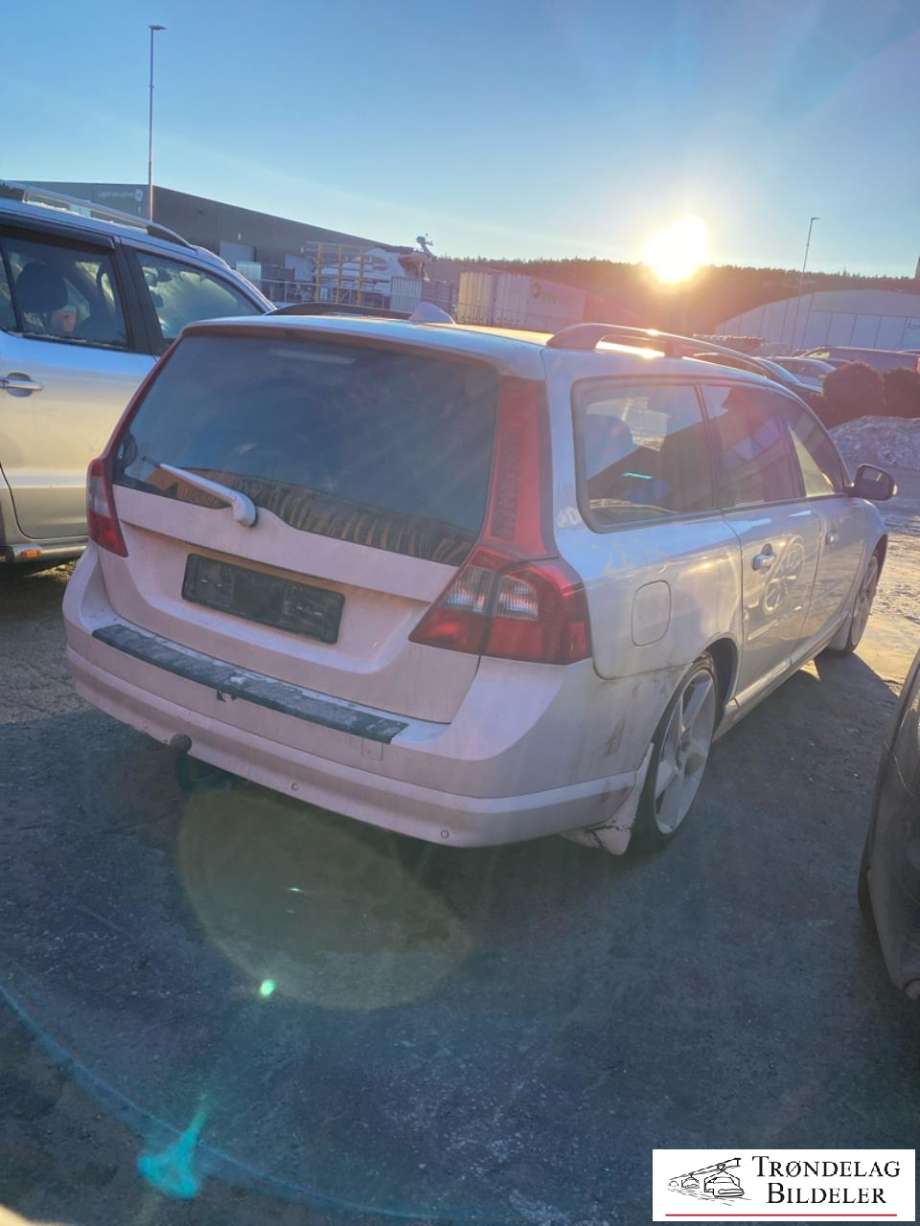 Volvo V70 2007-2013 (Type III, Fase 1) delebil , Motorkode: D5244T(4), Girkassekode: 6-MAN 4WD / M66 AWD