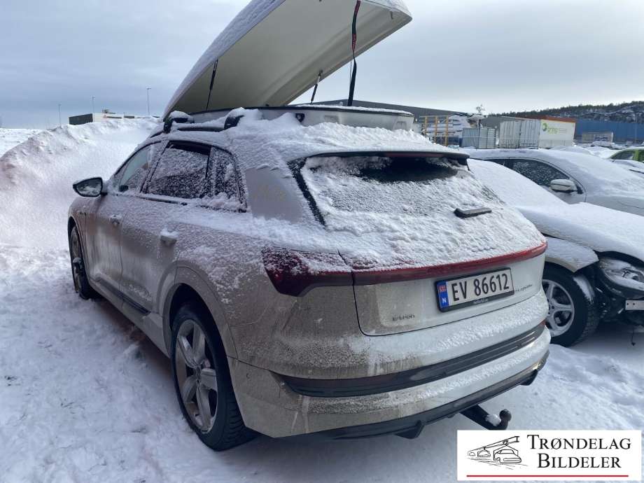 Audi e-tron 2018-->> delebil , Motorkode: EAS|EAW, Girkassekode: 
