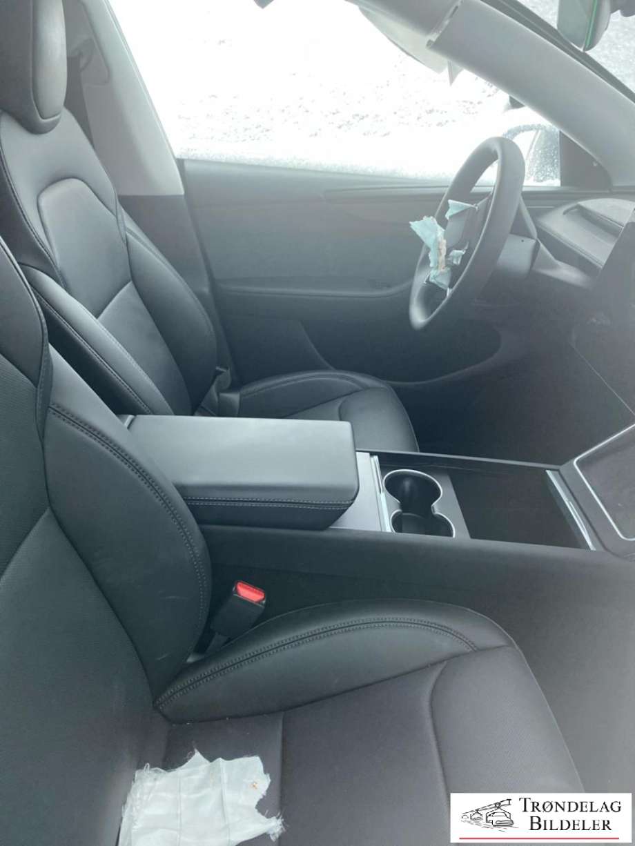 Tesla Model Y 2024-->> (Type II) , Motorkode: 3D3|4D3, Girkassekode: 