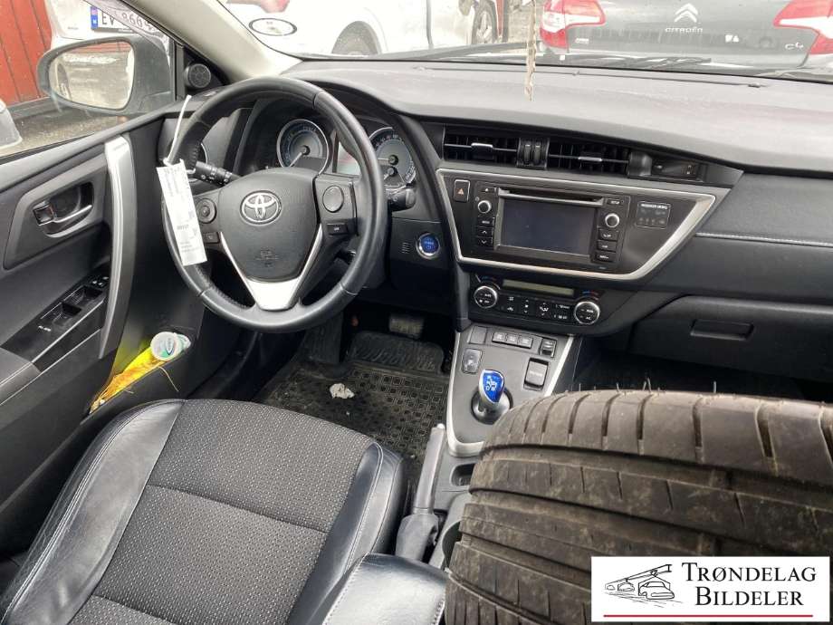 Toyota Auris 2013-2015 (Type II, Fase 1) delebil , Motorkode: 2ZR-FXE, Girkassekode: 