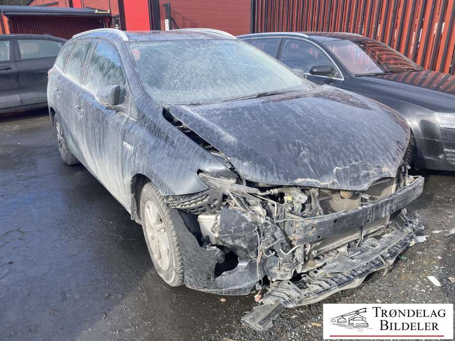 Toyota Auris, 2013-2015 (Type II, Fase 1)  delebil , Motorkode: 2ZR-FXE