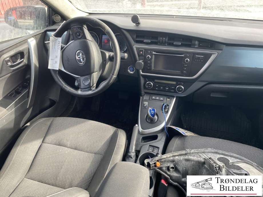 Toyota Auris 2013-2015 (Type II, Fase 1) delebil , Motorkode: 2ZR-FXE, Girkassekode: