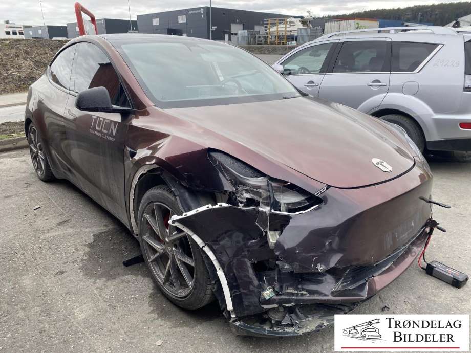 Tesla Model Y, 2021-2024 (Type I)  delebil , Motorkode: 3D3|3D6