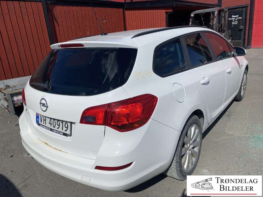 Opel Astra J 2010-2015 , Motorkode: A14NET, Girkassekode: