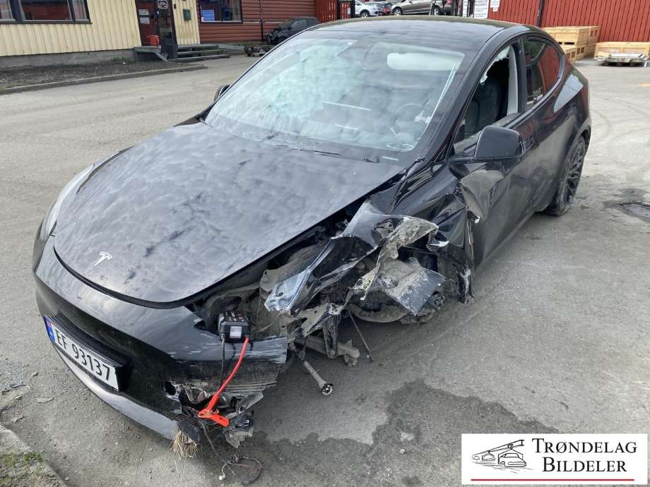 Tesla Model Y 2021-2024 (Type I) , Motorkode: 3D3|4D1, Girkassekode: 