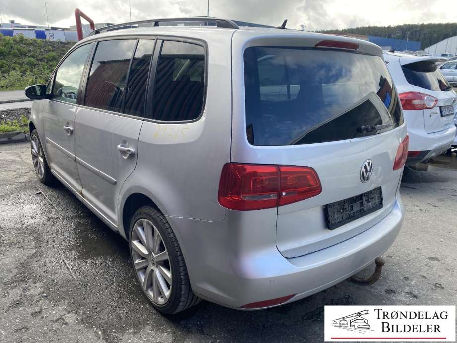VW Touran 2010-2015 (Type I, Fase 3) , Motorkode: CFHC, Girkassekode: NJK