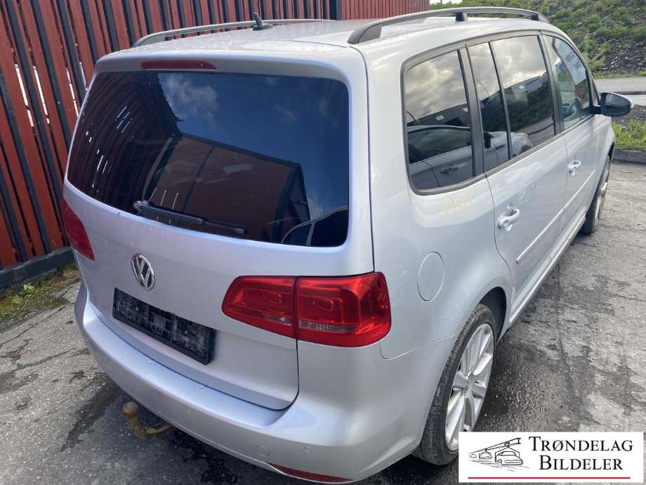 VW Touran 2010-2015 (Type I, Fase 3) , Motorkode: CFHC, Girkassekode: NJK